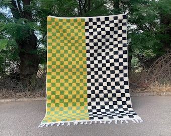 Alfombra marroquí a cuadros hecha a mano: alfombra bereber en blanco y negro