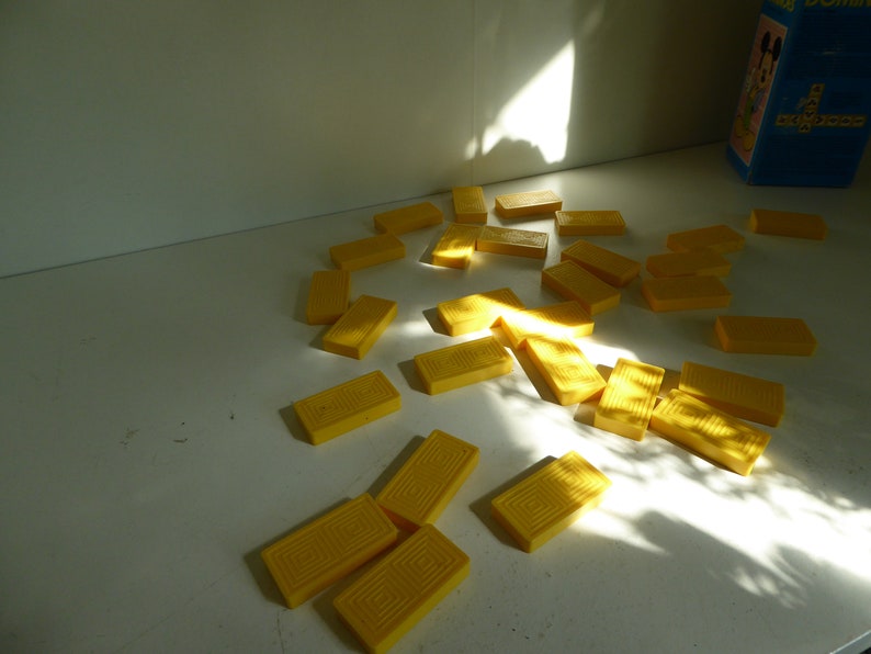 1976 Disney\u2019s Mickey and Friends Dominoes