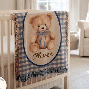 Personalisierte Babydecke mit Teddybär-Motiv, individueller Name, blau-weiß kariert, Kinderzimmerdeko, Erbstück, Kleinkindbettwäsche, Babyparty für Jungen