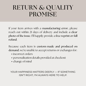 Op de afbeelding: Een beige afbeelding met de tekst "RETURN & QUALITY PROMISE" in een schreeflettertype. De tekst hieronder legt het retourbeleid uit, inclusief fabricagefouten en gepersonaliseerde bestellingen.