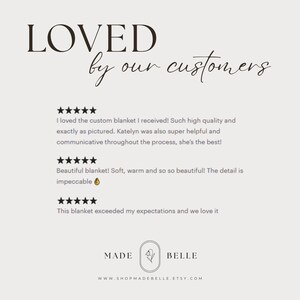 Op de afbeelding: Cr&egrave;mekleurige afbeelding met de woorden "LOVED by our customers" in elegant schrift. Bevat klantbeoordelingen met vijfsterrenbeoordelingen en de merknaam "MADE BELLE" met een bloemenlogo. Websiteadres is ook opgenomen.