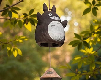 Campanello a vento in ceramica dipinto a mano ispirato a Totoro (10 x 9 cm), regalo di Natale per lui/lei
