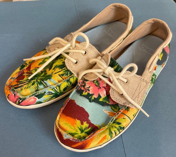 Sanuk Tropical Sailaway 2, Boat Shoes, NWOT, Canvas Rubber Womens Size 7,  Palm Trees Hibiscus Flowers Sunset, Never Worn, Fabulous 