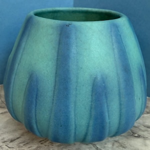 Fabulous Antique VAN BRIGGLE Vase, 1930s Art Pottery, Yucca Leaf Pattern, Ming Blue and Aqua, 5”