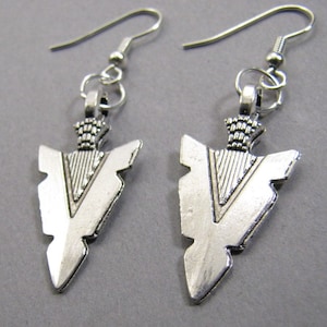 Silver colored antiqued style metal arrow head earrings
