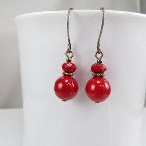 Red glass drops earrings - vintage brass jewelry -