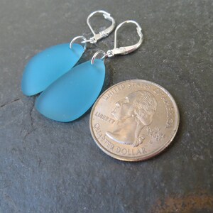 Sea Glass Earrings with Lever back ear wires - cultured beach glass jewelry - Choice of glass color and material at checkout bild 2