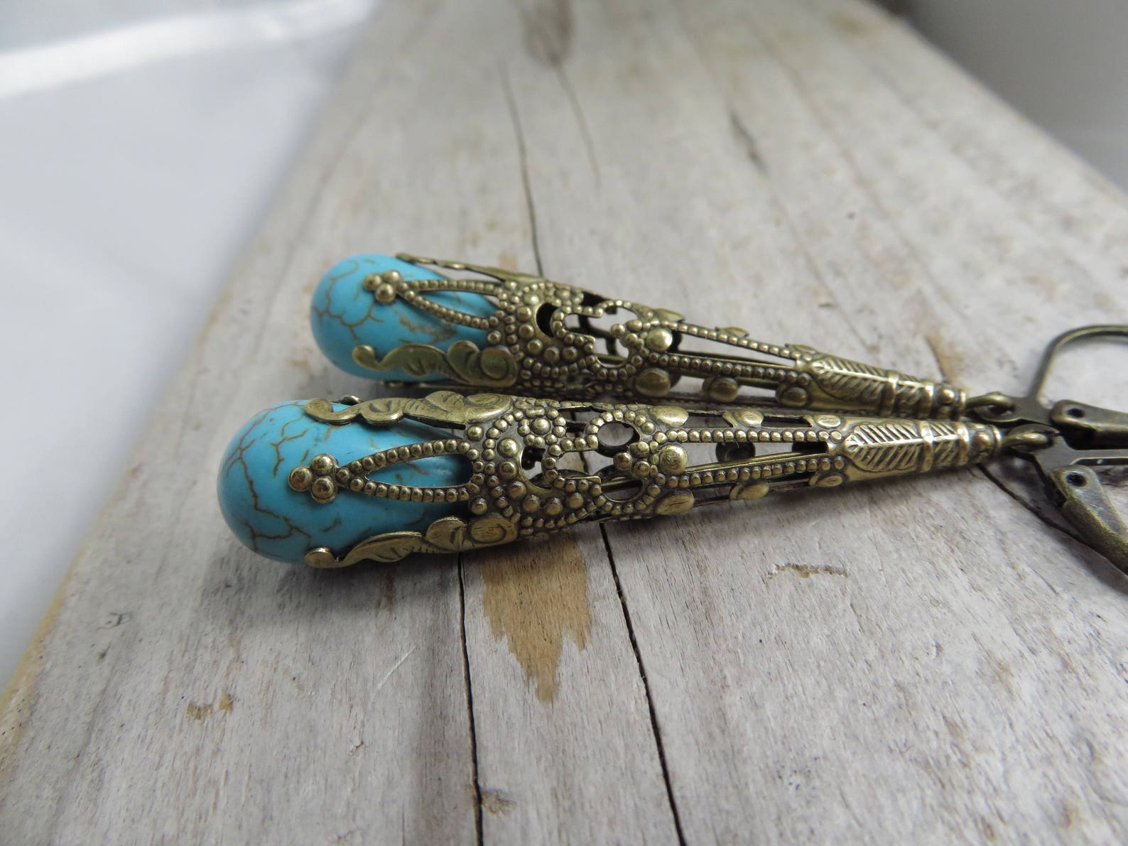 Chic Turquoise Retro Earrings