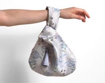Bolso jacquard floral con borla azul empolvado, cartera de mano de brocado estilo chinoiserie, bolso pequeño estilo hobo vintage, elegante bolso de noche, regalo para ella.