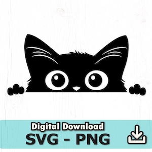 Puede incluir: Gráfico de gato negro con ojos grandes y patas asomándose por encima de una superficie blanca. El gato tiene orejas puntiagudas y ojos grandes y redondos. La imagen incluye el texto "Digital Download SVG - PNG".