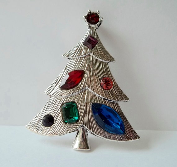 weiss christmas tree pin