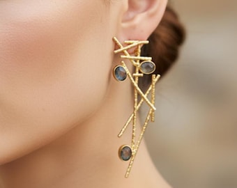 Pendientes de labradorita radiante / Joyas de oro con estilo / Diseño abstracto moderno / Pendientes de diseñador hechos a mano / Regalo de noche de lujo