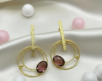 Pendientes de cuarzo amatista / Pendientes colgantes de aro de latón / Joyería llamativa hecha a mano / Pendientes minimalistas de círculo dorado / Pendientes para mujer / Regalo