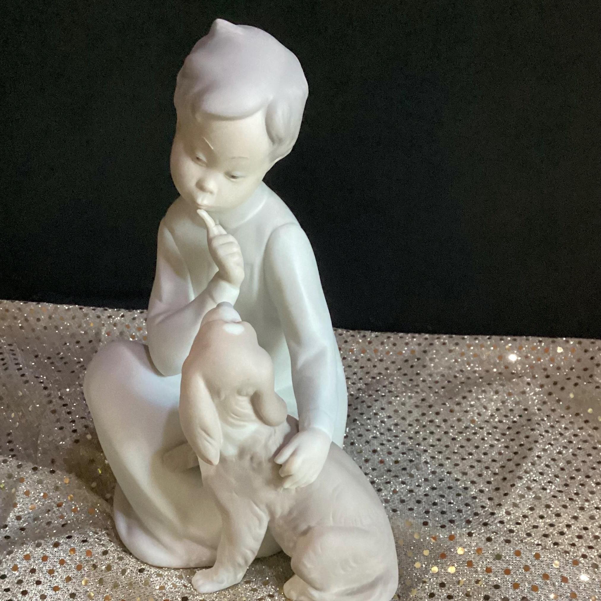 値下げ　LLADRO 1983年　アンティーク Retired Lladro #6122 “A Great Adventure” Boy in Top Hat/cape