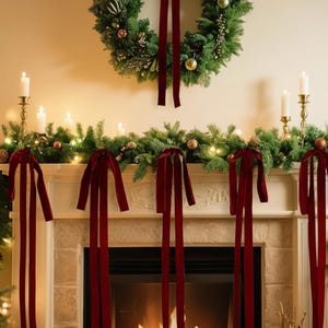 Juego de 6 adornos con lazos largos de terciopelo para decorar elegantemente el árbol de Navidad y las fiestas.