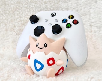 Soporte universal para mando de Togepi / Dos colores disponibles / Decoración de escritorio hecha por fans de Pokémon / Accesorio para consola / Regalo para gamers impreso en 3D