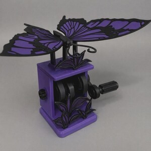 Flapping Dancing Butterfly Wings Hand-Crank Fidget Toy – Interactive Nature 3D Printed Decor Purple and Black