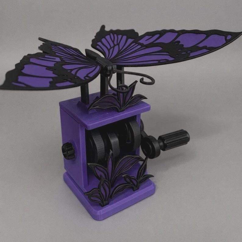 Flapping Dancing Butterfly Wings Hand-Crank Fidget Toy – Interactive Nature 3D Printed Decor Purple and Black