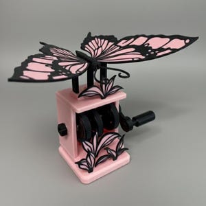 Flapping Dancing Butterfly Wings Hand-Crank Fidget Toy – Interactive Nature 3D Printed Decor Pink and Black