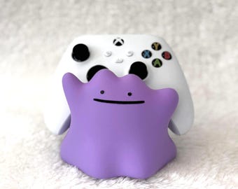 Soporte universal para mando Ditto / Decoración de escritorio hecha por fans de Pokémon / Accesorio para consola / Regalo para gamers impreso en 3D