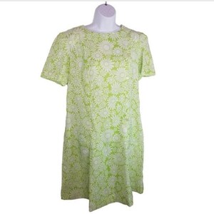 Vtg 60s white green floral lightweight dress, vintage 1960s daisy floral shift dress, green white daisy floral mod dress 1960s