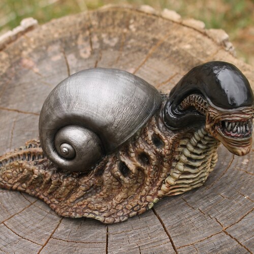 The Original Snailien Sculpture Alien Xenomorph H R Giger Snail FULLY PAINTED