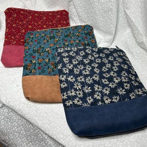 Kindle / Book pouch
