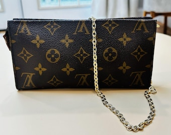 Bolso Louis Vuitton Pouch Accessories PM Monogram Shoulder Bag France Authentic chain