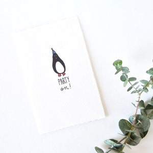 Jolie carte d’anniversaire - Pingouin dans un chapeau de fête - Party ON!