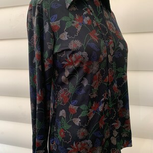 Pointillistic Flower Print Shirt Lady Manhattan 100% Polyester Long Sleeve 1970s Fashion Made in Taiwan Medium to Large image 5