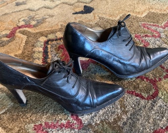 Black Leather Lace Up High Heels by Ann Marino | Pointed Toe | Oxford Nurse Style | Size 6M |