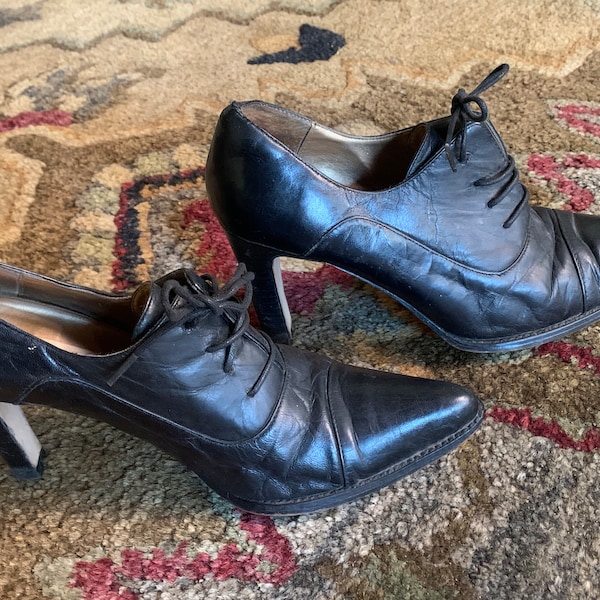 Black Leather Lace Up High Heels by Ann Marino | Pointed Toe | Oxford Nurse Style | Size 6M |