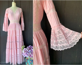 Pink Pintuck and Lace Mexican Wedding Dress | Cottagecore Wedding | Trumpet Sleeves | Micro Pearl Details | Excellent Condition