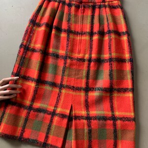 Red Orange Plaid Skirt Reverse Dart Kick Pleat Vintage Custom Made Textured Wool Lined No Pockets image 3