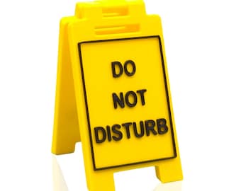 Custom “Do Not Disturb” Mini Desk Sign with Foldable Design