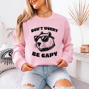 Don&#39;t Worry Be Gapy bear sunglasses Sweatshirt | Retro Bear Graphic Crewneck