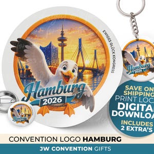 Könnte beinhalten: Eine Sammlung von Merchandise-Artikeln mit dem Kongresslogo, die eine Cartoon-Möwe mit ausgebreiteten Flügeln zeigt. Das Design enthält den Text "Hamburg 2026" und Bilder von Wahrzeichen der Stadt. Artikel: Button, Schlüsselanhänger und runder Aufkleber.