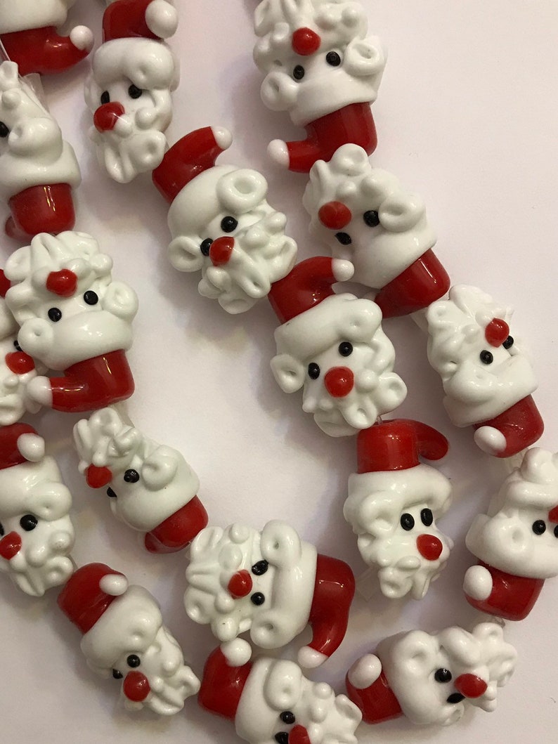 Now 50/% OFF Funny Face Santa Beads 10 Beads 34 x 12