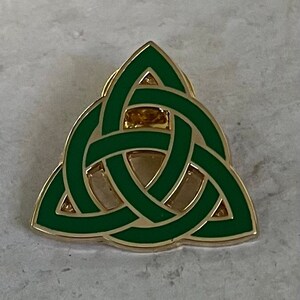 Celtic Knot Enamel Pin 1” to Enhance Your Wardrobe