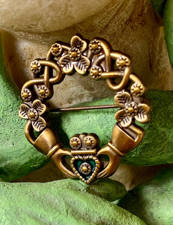 Accessorize brooches deals