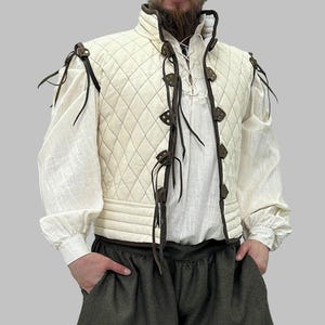 Medeltida Chic: Handgjord Fantasy Gambeson