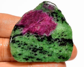 Fetta di zoisite rubino, lastra di zoisite rubino grezza lucidata a mano, decorazione per la casa, pietra preziosa di cristallo curativa, dimensioni della fetta 42X41X7 mm (fetta come da immagine)