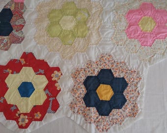Grandma&#39;s Flower Garden / 4 LARGE Flowers  /  12 X 13 / Handmade Quilt Piece /  Vintage Quilt Piece