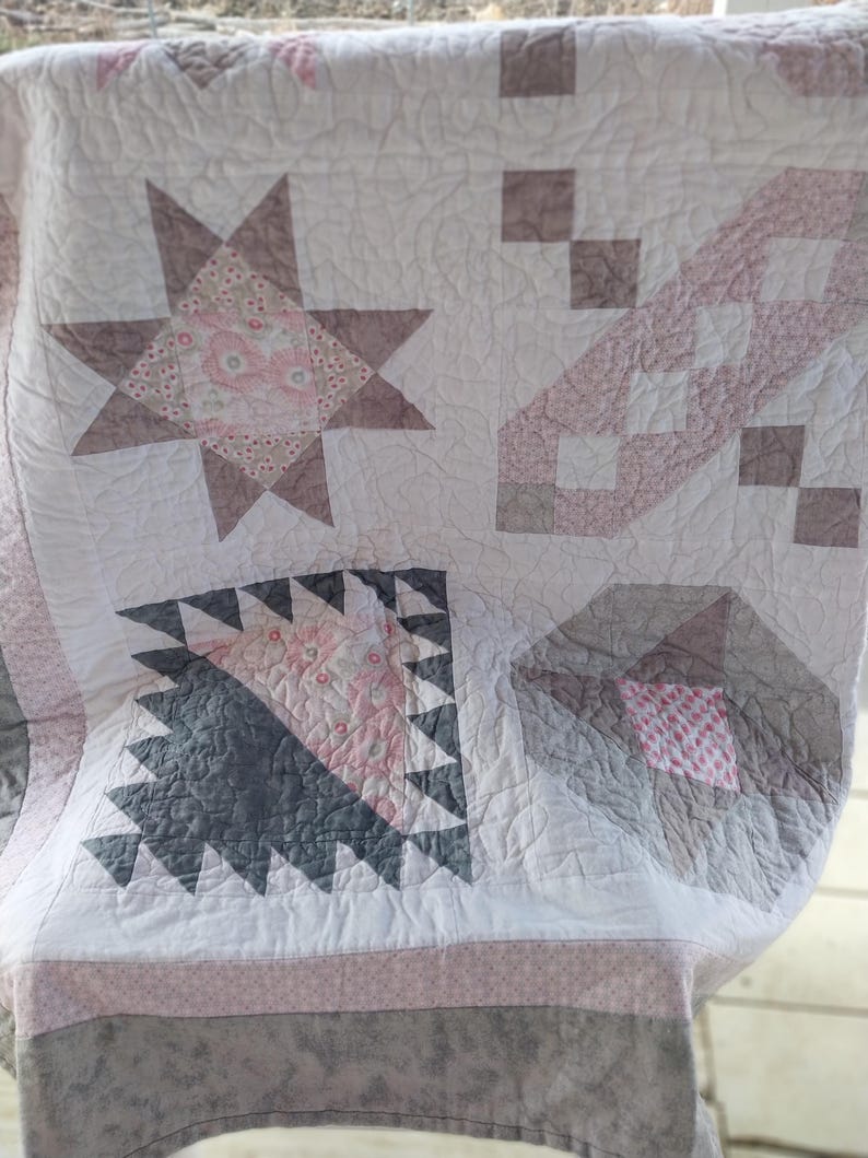 Beautiful Handmade Quilt / 67 X 70 / Twin Size Quilt / Vintage Hand Quilted / Quilt