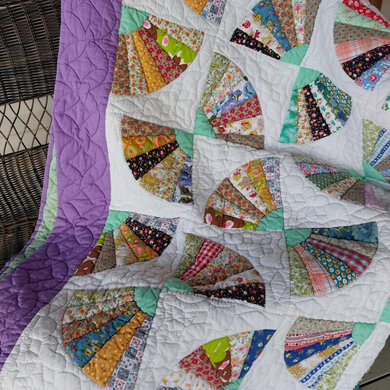 Vintage Colorwheel Fan Quilt