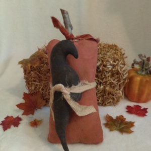 primitive pumpkin crow Fall decor Autumn decor finished product gift idea