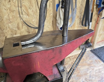 Mordaza de yunque: Barra redonda de 3/4", tornillo de banco de fricción Hardy Hole