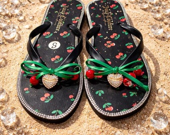 Juicy Couture 36/37 6.5-7.5 Cherry Flip Flops Rhinestone Heart Charm Sandals NEW