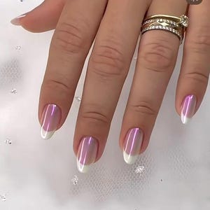 Rosa kromfärgade nagelkonsttryck med franska spetsar – elegant ombre-design (digital nedladdning)