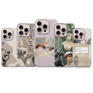 Può includere: Un cartello in legno fatto a mano con la scritta "Welcome to our home" in stile scritto a mano. Il cartello è dipinto di bianco con una finitura invecchiata e un bordo marrone scuro. Progettato per uso interno o esterno.